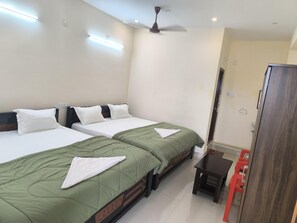 Habitació quàdruple Deluxe | Wifi gratuïta 