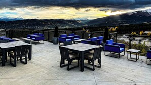 Outdoor dining - Grand Colorado on Peak 8 2 BD Colorado ski-in/out (Breckenridge)