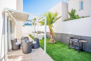 Outdoor dining - Villa Primrose - Four Bedroom Villa, Sleeps 8 (Adeje)