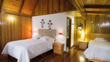 Cabaña Deluxe, vista al jardín | 1 habitación, insonorización, cunas gratuitas y wifi gratis