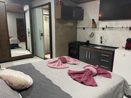 Caja de seguridad en la habitación y cortinas blackout 