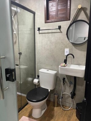 Chalet, Multiple Beds, Balcony, Garden View | Bathroom | Hair dryer - Safira Beach House (Tibau do Sul)