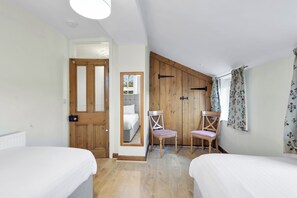 Cottage | 4 bedrooms, premium bedding, free WiFi, bed sheets - The Orchard - North East Escapes (Cramlington)