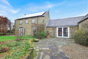 Front of property - The Orchard - North East Escapes (Cramlington)