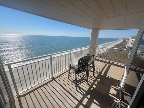 Ocean front penthouse 2bed, 2bath newly renovated. Beautiful ocean front views!