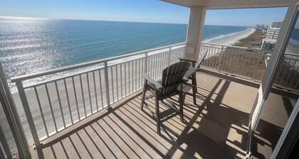 Ocean front penthouse 2bed, 2bath newly renovated. Beautiful ocean front views!