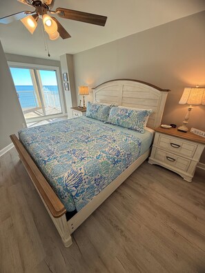 2 bedrooms, iron/ironing board, free WiFi, bed sheets - Ocean front penthouse 2bed, 2bath newly renovated. Beautiful ocean front views! (North Myrtle Beach)