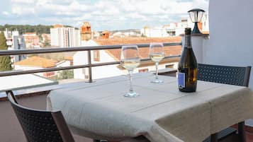 Deluxe Double or Twin Room, Balcony, City View | Terrace/patio