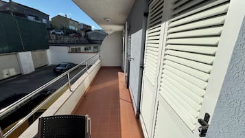 Departamento, 1 cama matrimonial y sofá cama, balcón, vista al patio | Balcón