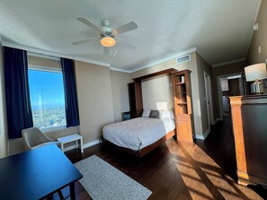 2 chambres, bureau, fer et planche à repasser, accès au Wi-Fi (inclus)