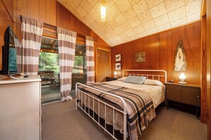 2 habitaciones, escritorio, tabla de planchar con plancha y wifi gratis