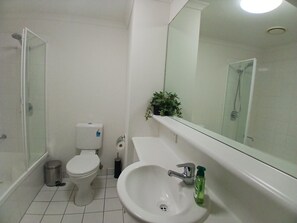 ヘアドライヤー、タオル