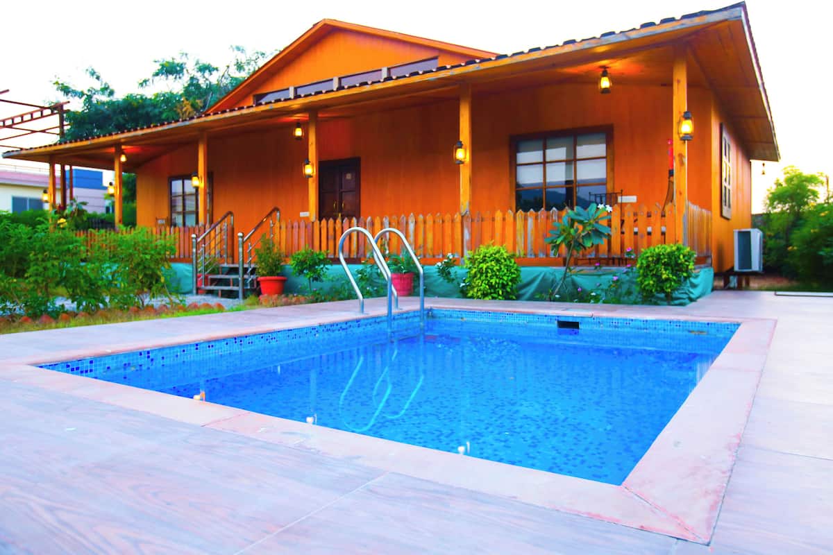Kashmir 03 bedroom cottage with pool | 3 bedrooms, desk, blackout drapes, soundproofing