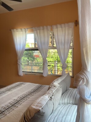 6 bedrooms, WiFi, bed sheets - Spacious 6-bedroom house in beautiful La Peñita de Jaltemba with WiFi, AC (La Peñita de Jaltemba)
