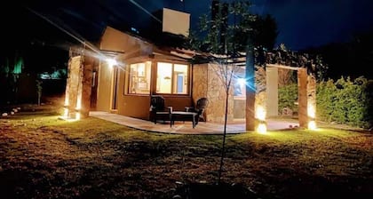 Cozy cabin in charming Las Compuertas, Mendoza, Argentina with Pool,AC,WiFi,