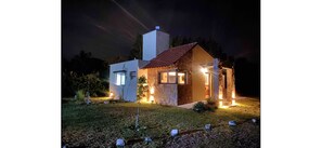 Exterior - Cozy cabin in charming Las Compuertas, Mendoza, Argentina with Pool,AC,WiFi, (LAS COMPUERTAS)