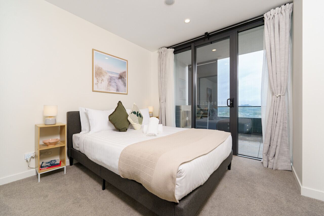 2 habitaciones, escritorio, tabla de planchar con plancha y wifi gratis 