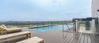 Inviting Family-Friendly Sanctuary in Wright