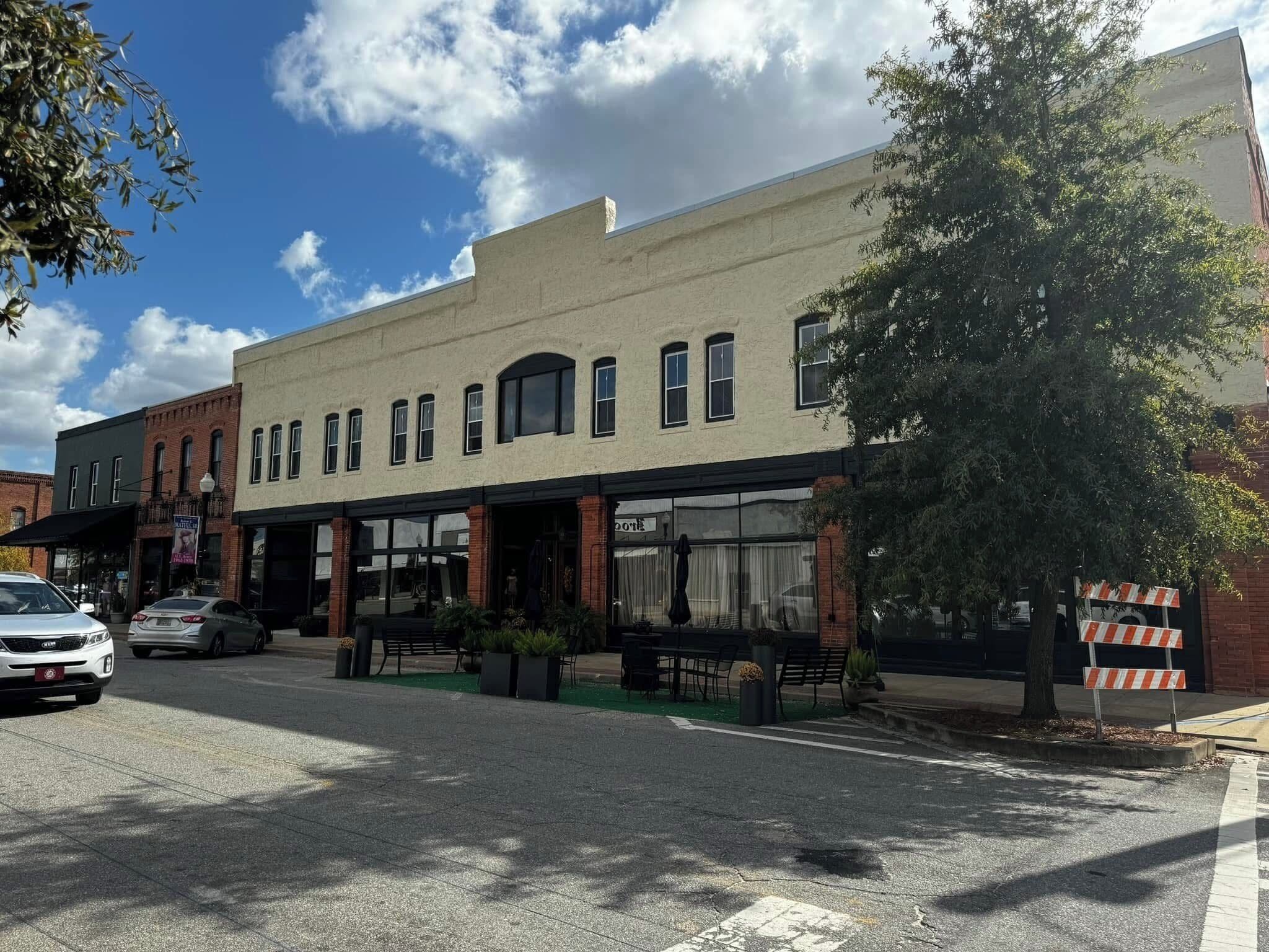 Mặt tiền nơi lưu trú