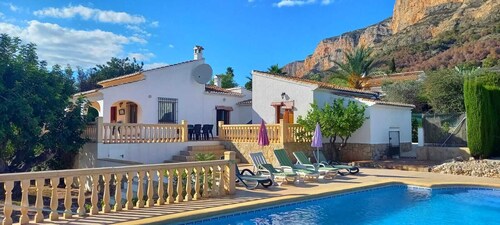 NEW!: El Ojo de Elefante; tranquil living under the eye of the famous 'Elephant’