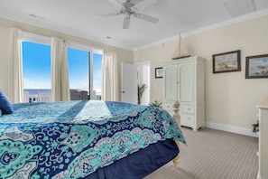 5 bedrooms, iron/ironing board, internet, bed sheets