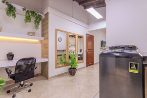 Appartement, 1 grand lit et 1 canapé-lit, balcon, vue ville | Coin séjour