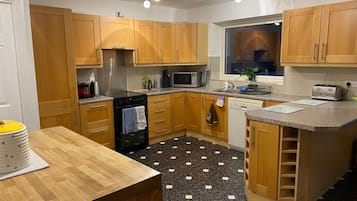 Fridge, microwave, oven, dishwasher