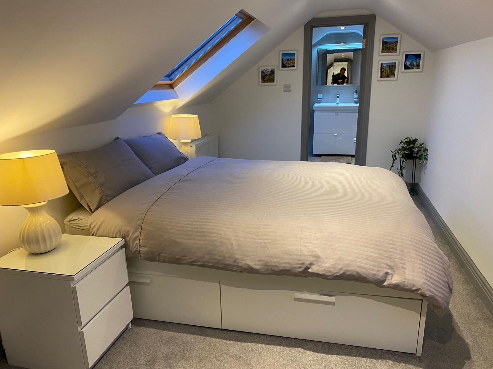 4 bedrooms, desk, iron/ironing board, travel cot