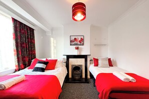 5 phòng ngủ, bàn ủi/dụng cụ ủi quần áo 