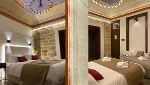 Phòng 3 Deluxe, quang cảnh sân vườn | Két bảo mật tại phòng, bàn, khu vực làm việc phù hợp cho laptop 