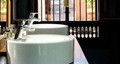 Vasco de Gama, luxury architect-designed villa, pool & spa