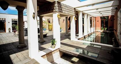 Vasco de Gama, luxury architect-designed villa, pool & spa