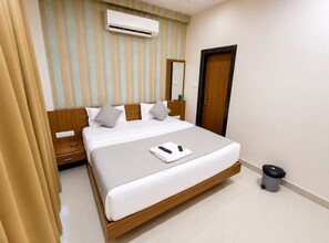 Executive Room | Desk, laptop workspace, WiFi (free), bed sheets - Hotel Shivaay  (Indore)