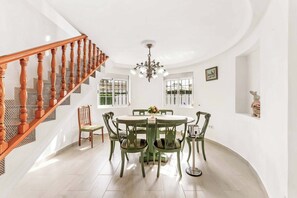 Villa (5 Bedrooms) | Interior