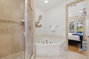 Hair dryer, towels, shampoo, toilet paper