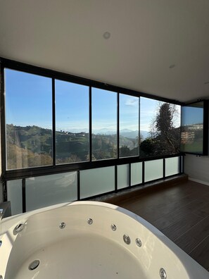 Family Villa, Patio, Mountain View