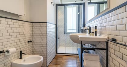 Il Faro luxury rooms & lounge