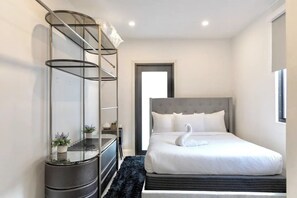 4 chambres, fer et planche Ă repasser, Wi-Fi, draps fournis