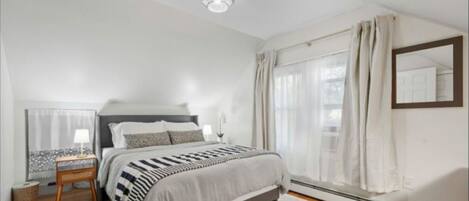 1 habitación, tabla de planchar con plancha, wifi y ropa de cama