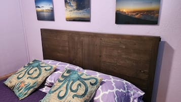 1 habitación, tabla de planchar con plancha, internet y ropa de cama