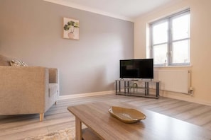 TV - Modern and Stylish Home away from Home (Milton Keynes)