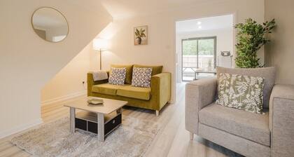 Modern and Stylish Home away from Home