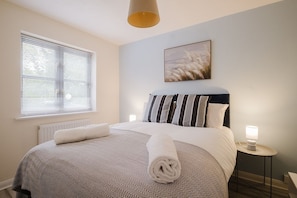 3 bedrooms, iron/ironing board, free WiFi, bed sheets