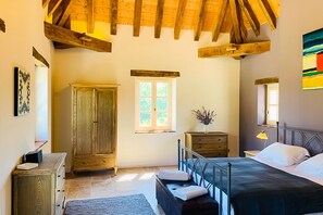 6 Schlafzimmer, Bügeleisen/Bügelbrett, WLAN, Bettwäsche