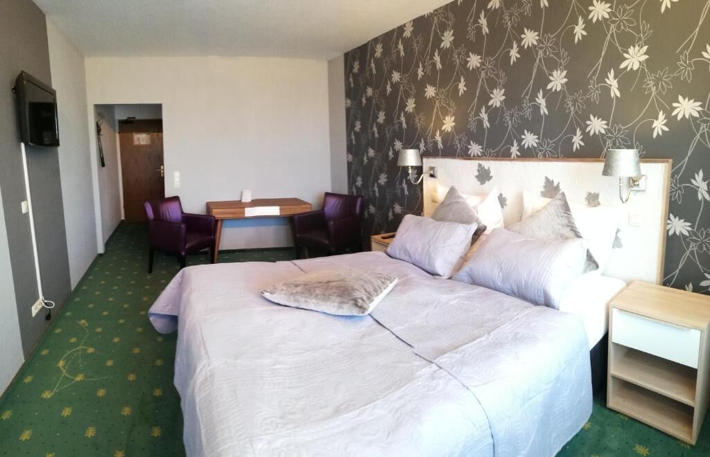 Habitación doble | Baño | Regadera, secadora de cabello, toallas, jabón 