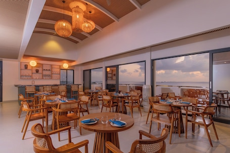Restaurante. Arrival Beach and Spa at Gulhi
