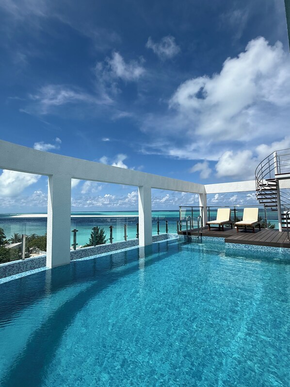 Outdoor pool - Arrival Beach and Spa at Gulhi (Gulhi)