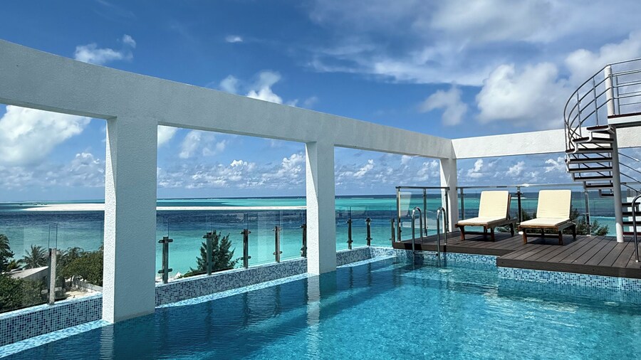 Arrival Beach and Spa at Gulhi