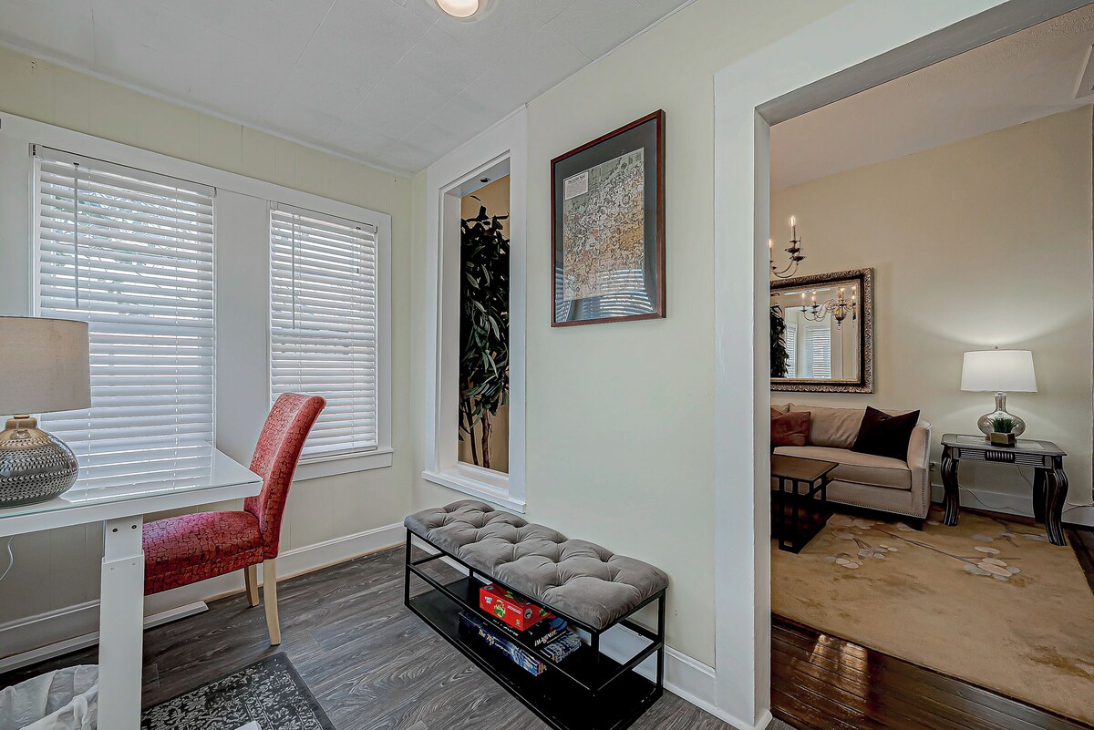 Photo 13 of Charming flat on Washington Ave Strip Newly Renovated