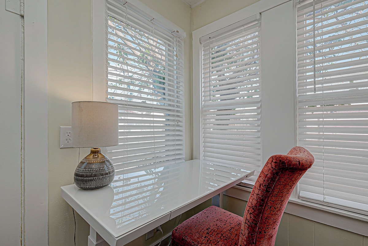 Photo 12 of Charming flat on Washington Ave Strip Newly Renovated